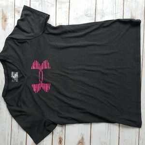 Girls Under Armour tee. Size XL. EUC
